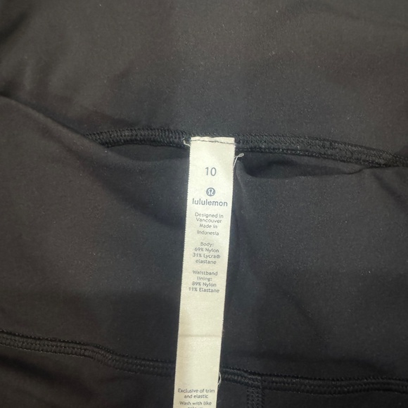 Lululemon Cropped Leggings - Picture 4 of 5